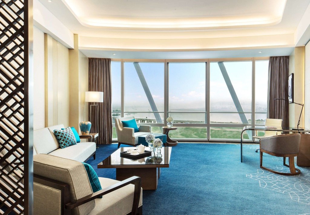 Шэньчжэнь: JW Marriott Hotel Shenzhen Bao'an