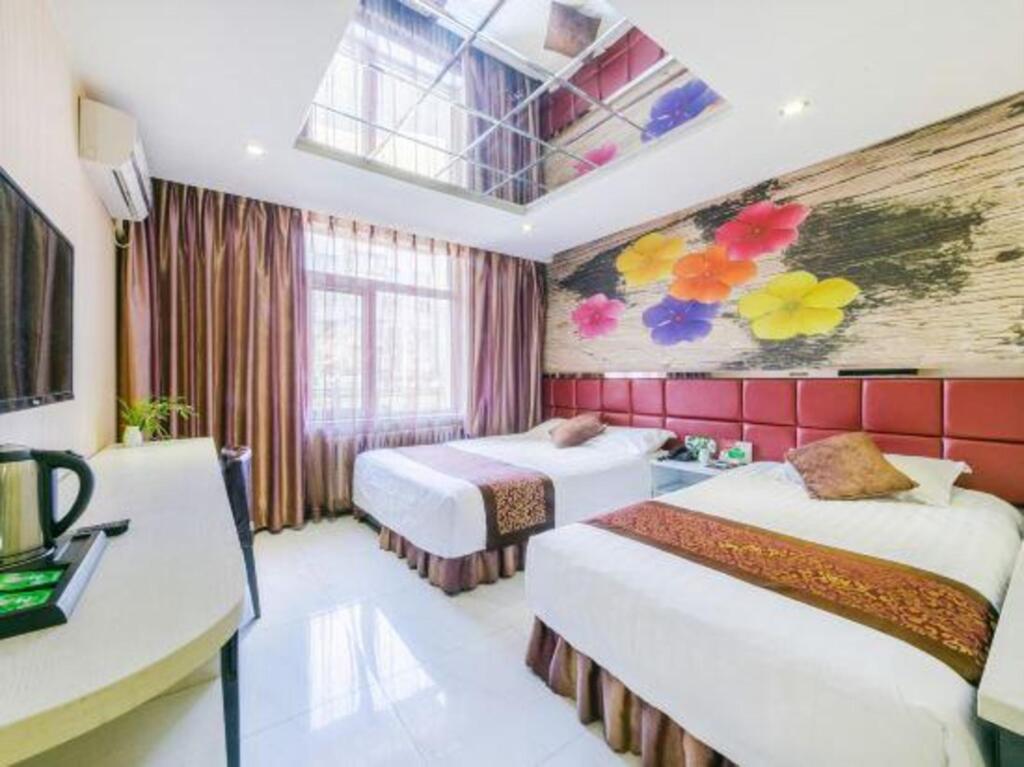 Харбин: Four Seasons Cloud Chain Hotel (Harbin Shida Night Market)