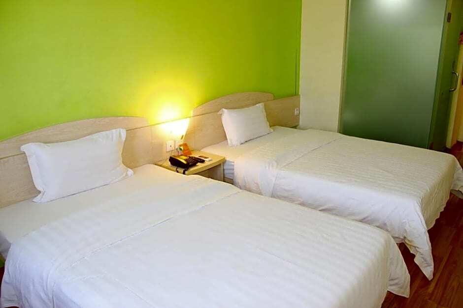 Чунцин: 7 Days Inn Chongqing Changshoutaoyuan Walking Street Center Branch