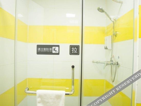 Циндао: 7 Days Inn Qingdao Development Area Xin'an Haier Industrial Park(青岛格尔德福商务酒店)