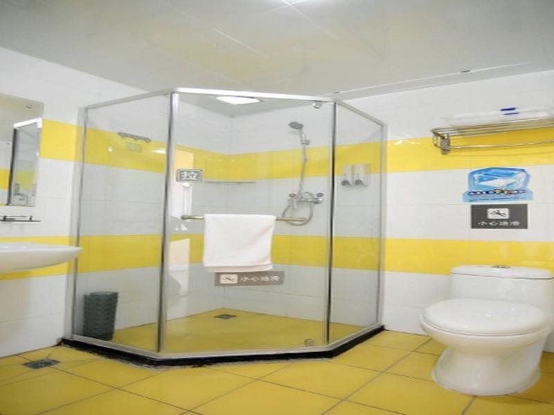 Яньтай: 7Days Inn Yantai Fuhai Road