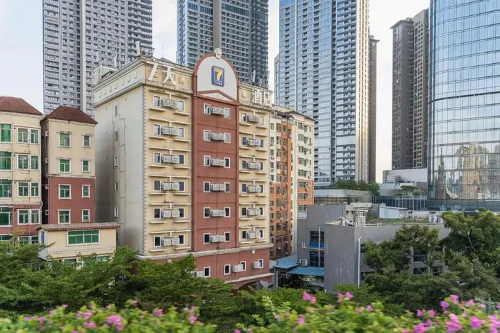 Шэньчжэнь: 7 Days Premium Shenzhen Chegongmiao