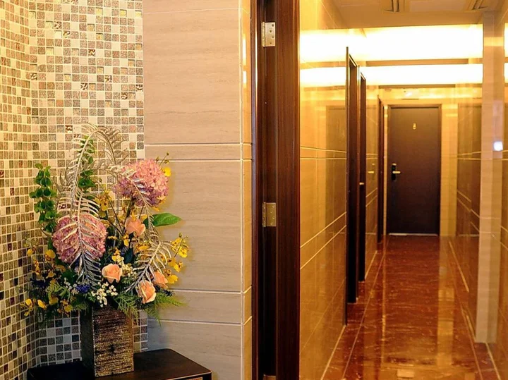 Коулун: Yee King Hotel