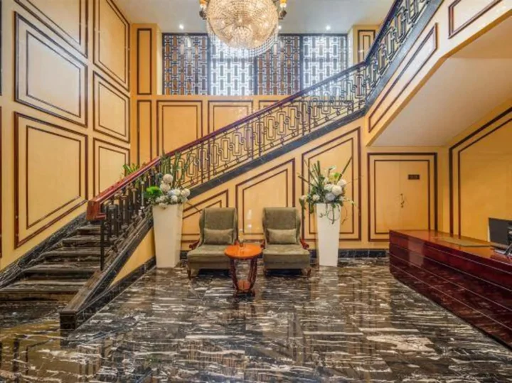 Дэян: Celebrity Deyang Hotel