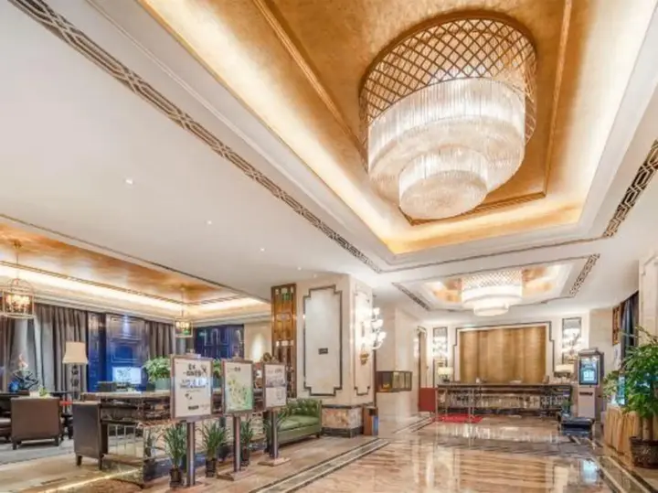 Дэян: Celebrity Deyang Hotel