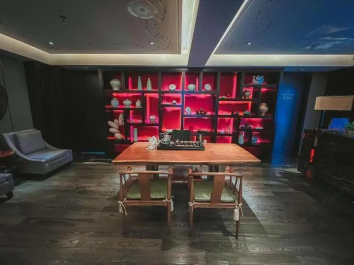 Дэян: Celebrity Deyang Hotel