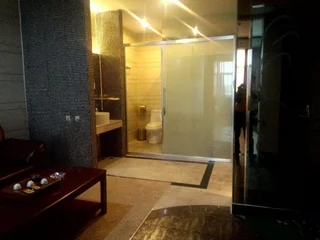Дунгуань: Yu Hu Chun Chain Business Hotel