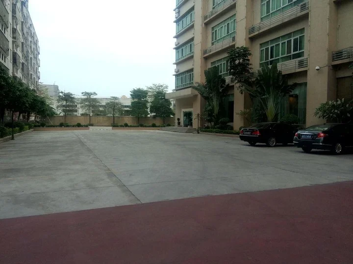 Дунгуань: Yu Hu Chun Chain Business Hotel