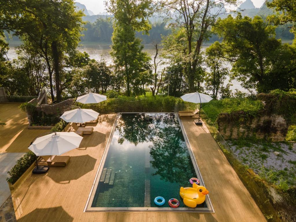 Яншо: Yangshuo River Lodge