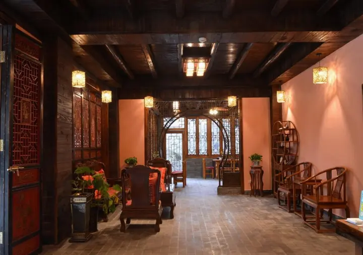 Яншо: Yangshuo River Lodge