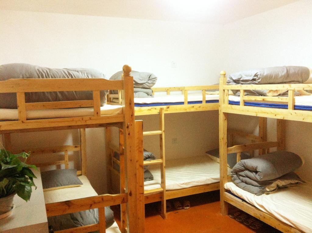 Чунцин: Carefree Island Youth House