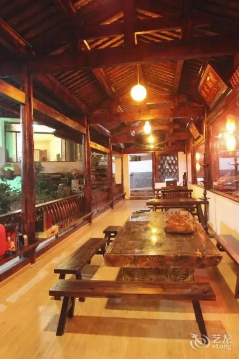 Лицзян: Fenglin Holiday Courtyard