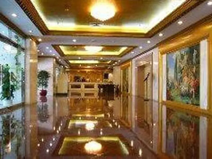 Циндао: Qingdao Donghai Hotel