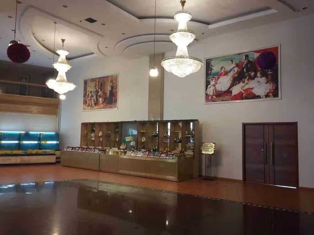 Циндао: Qingdao Donghai Hotel
