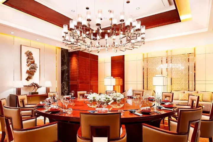 Чжэнчжоу: Sheraton Grand Zhengzhou Hotel