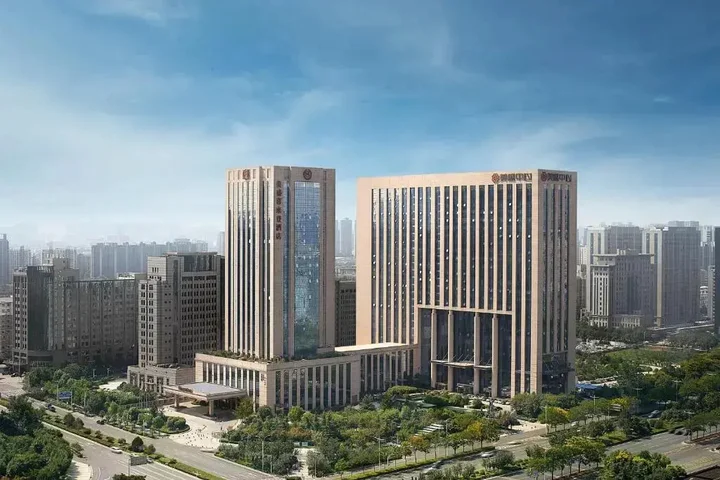 Чжэнчжоу: Sheraton Grand Zhengzhou Hotel