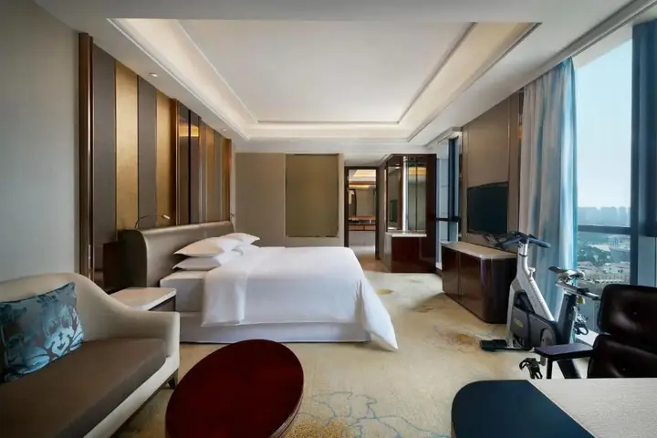 Чжэнчжоу: Sheraton Grand Zhengzhou Hotel