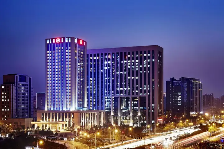 Чжэнчжоу: Sheraton Grand Zhengzhou Hotel