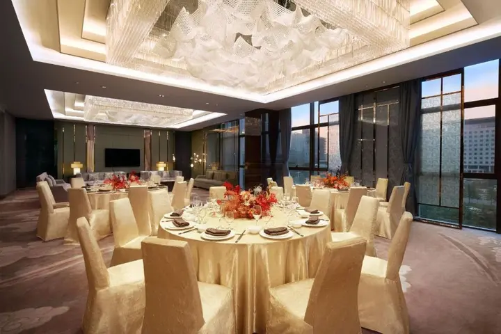 Чжэнчжоу: Sheraton Grand Zhengzhou Hotel