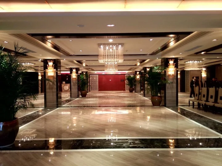 Шаогуань: Country Garden Sun City Phoenix Hotel