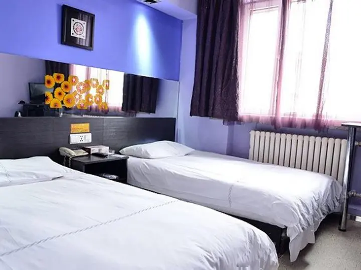 Харбин: JI Hotel