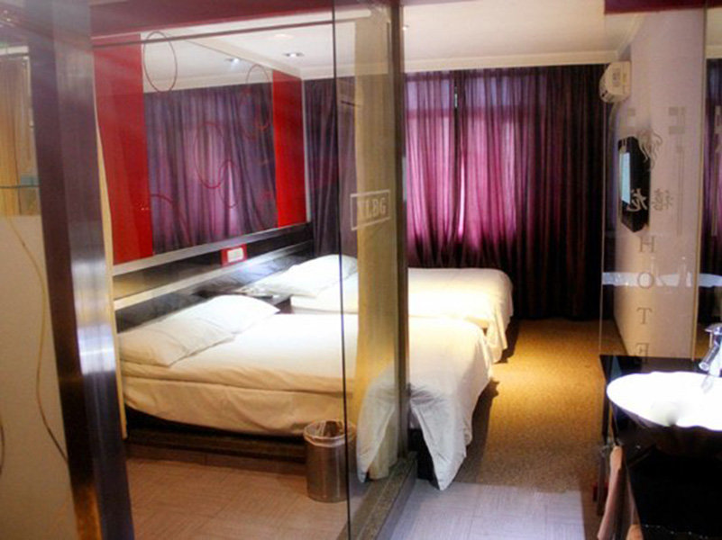 Харбин: JI Hotel