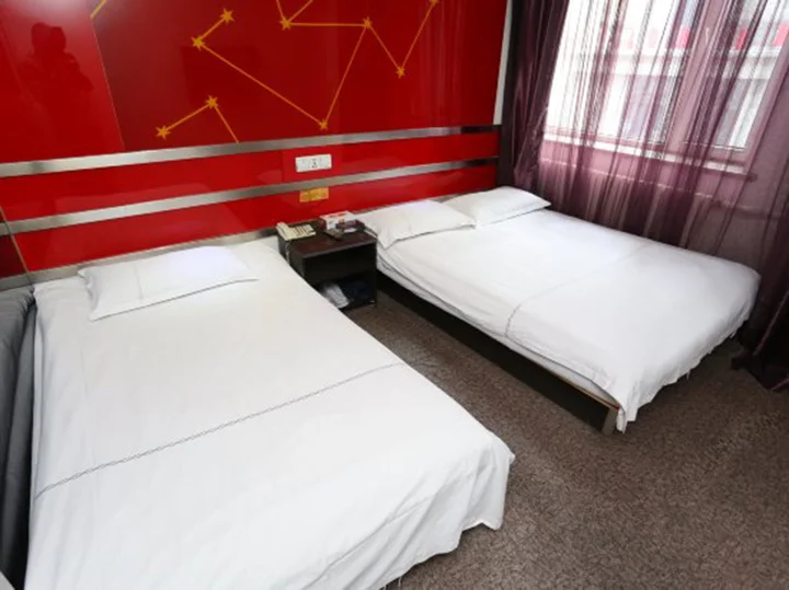 Харбин: JI Hotel