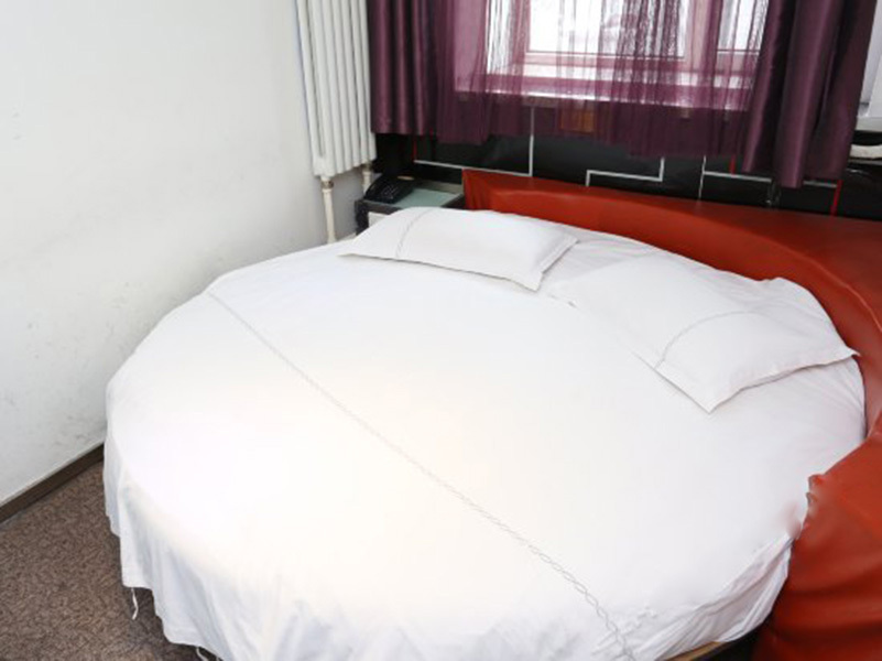 Харбин: JI Hotel