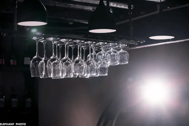 Дали: Water Inn