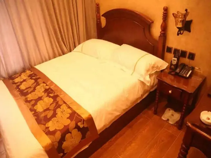 Харбин: Russia Europa Hotel Harbin