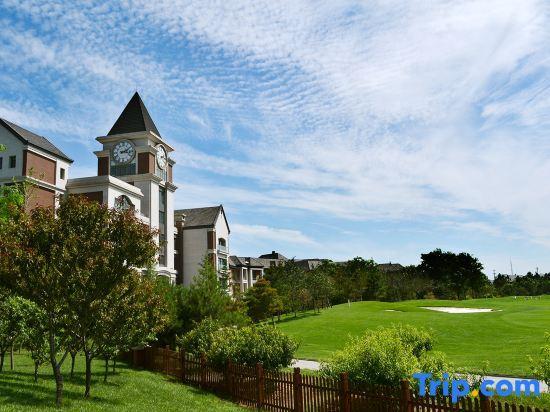 Лянфан: Golden Elephant Golf Hotel