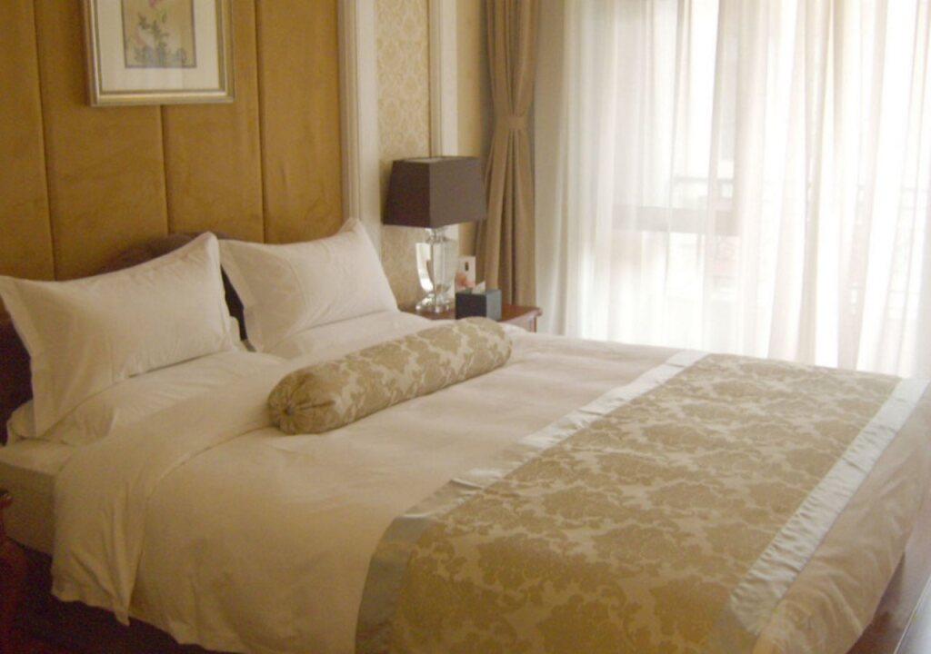 Лянфан: Golden Elephant Golf Hotel