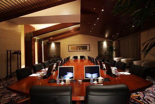 Лянфан: Golden Elephant Golf Hotel