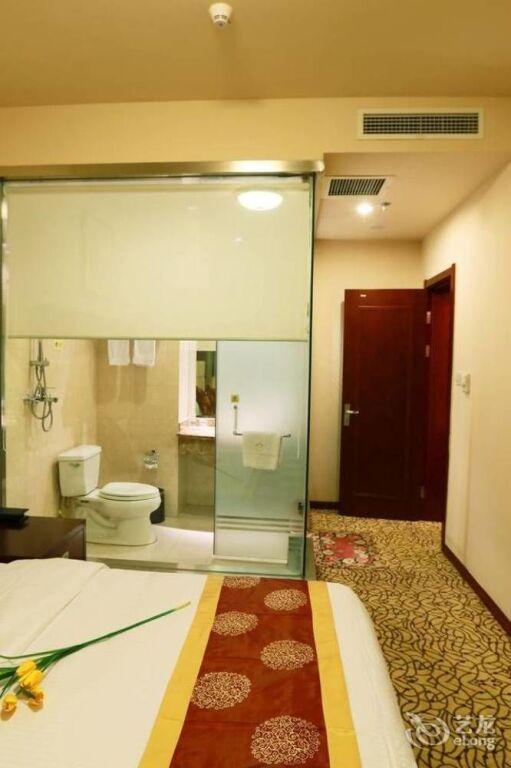 Циндао: Qingdao Zhongyang Business Hotel
