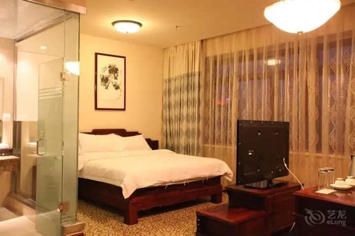 Циндао: Qingdao Zhongyang Business Hotel