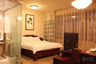 Циндао: Qingdao Zhongyang Business Hotel