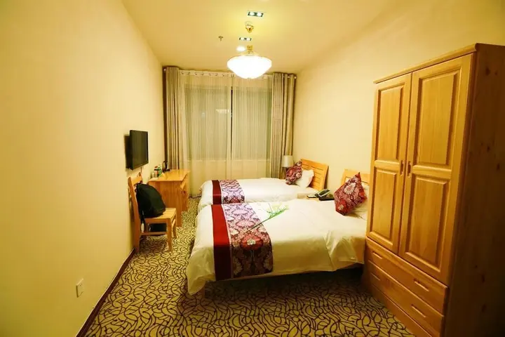 Циндао: Qingdao Zhongyang Business Hotel