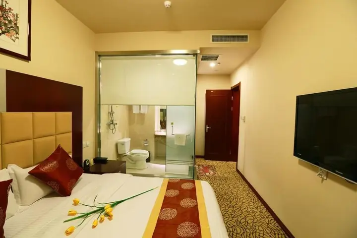 Циндао: Qingdao Zhongyang Business Hotel