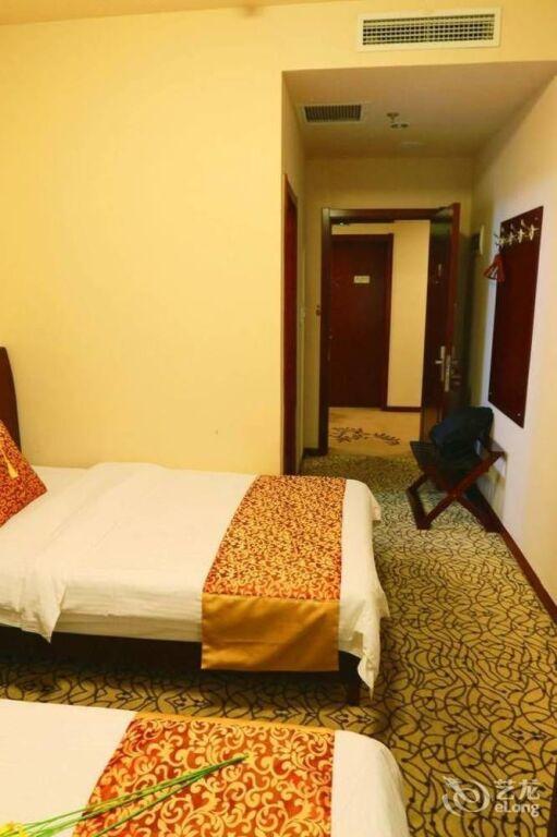 Циндао: Qingdao Zhongyang Business Hotel