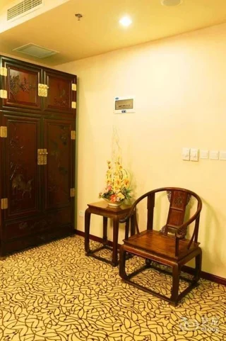 Циндао: Qingdao Zhongyang Business Hotel
