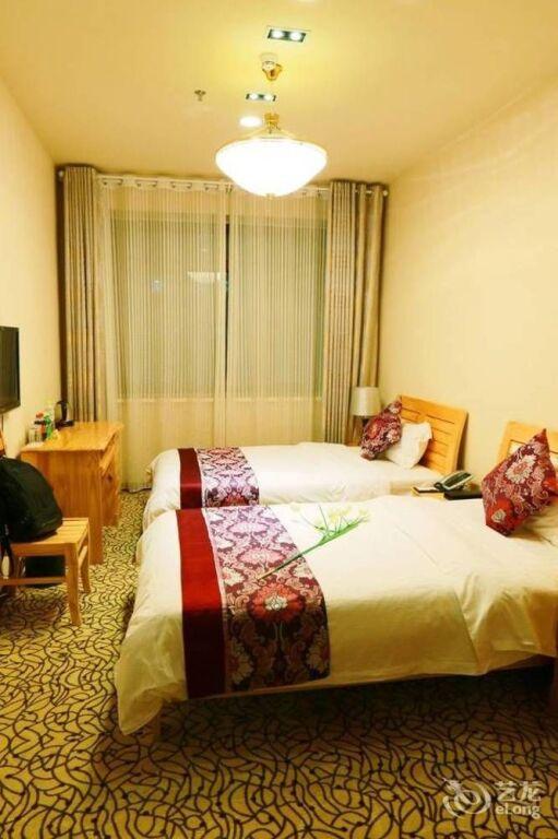 Циндао: Qingdao Zhongyang Business Hotel