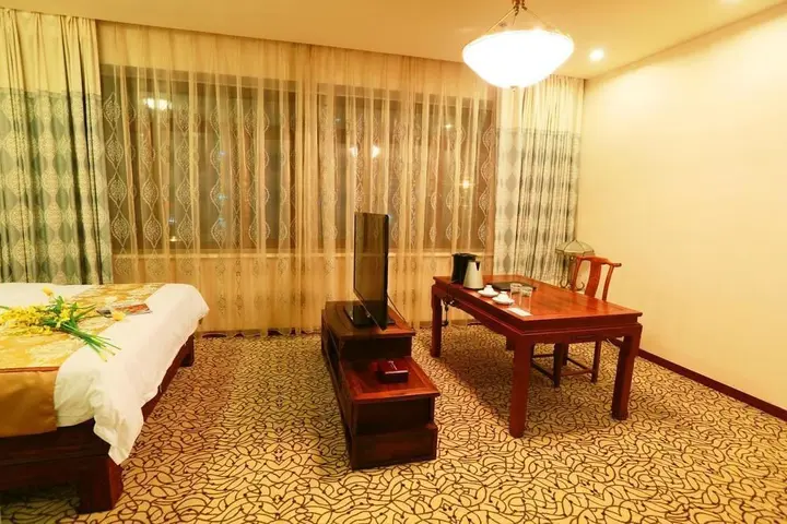 Циндао: Qingdao Zhongyang Business Hotel