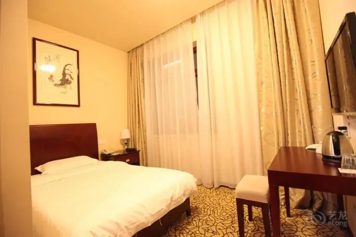 Циндао: Qingdao Zhongyang Business Hotel