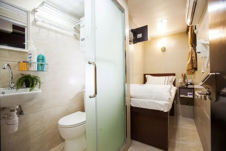 Гонконг: Joyous Guest House