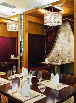 Харбин: New Paris Hotel Harbin