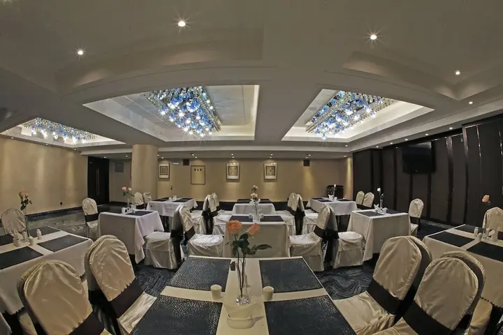 Харбин: Yarrow Hotel