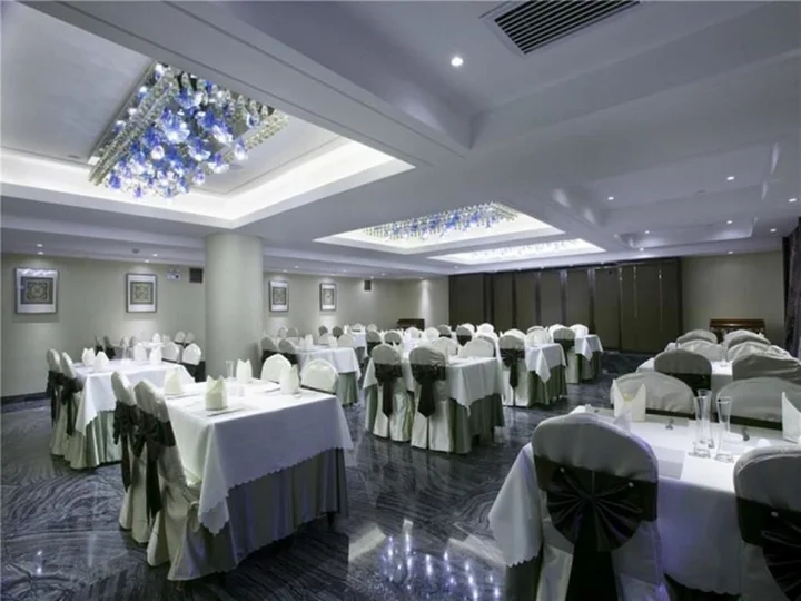 Харбин: Yarrow Hotel