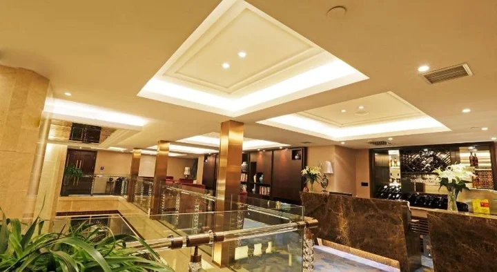 Харбин: Yarrow Hotel