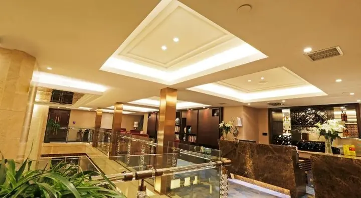 Харбин: Yarrow Hotel