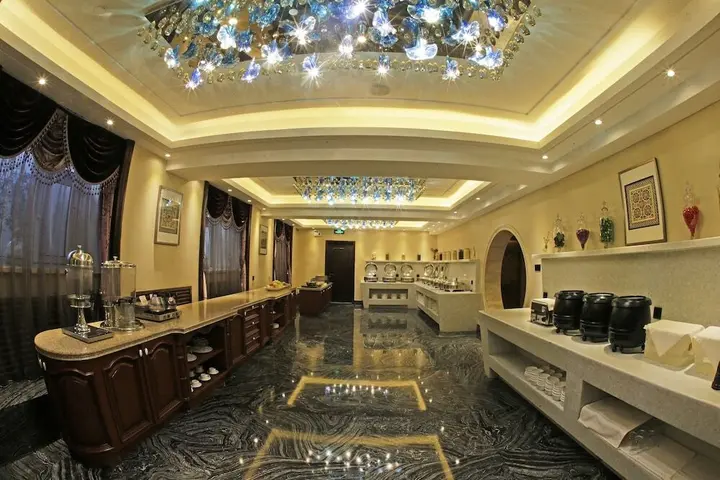 Харбин: Yarrow Hotel